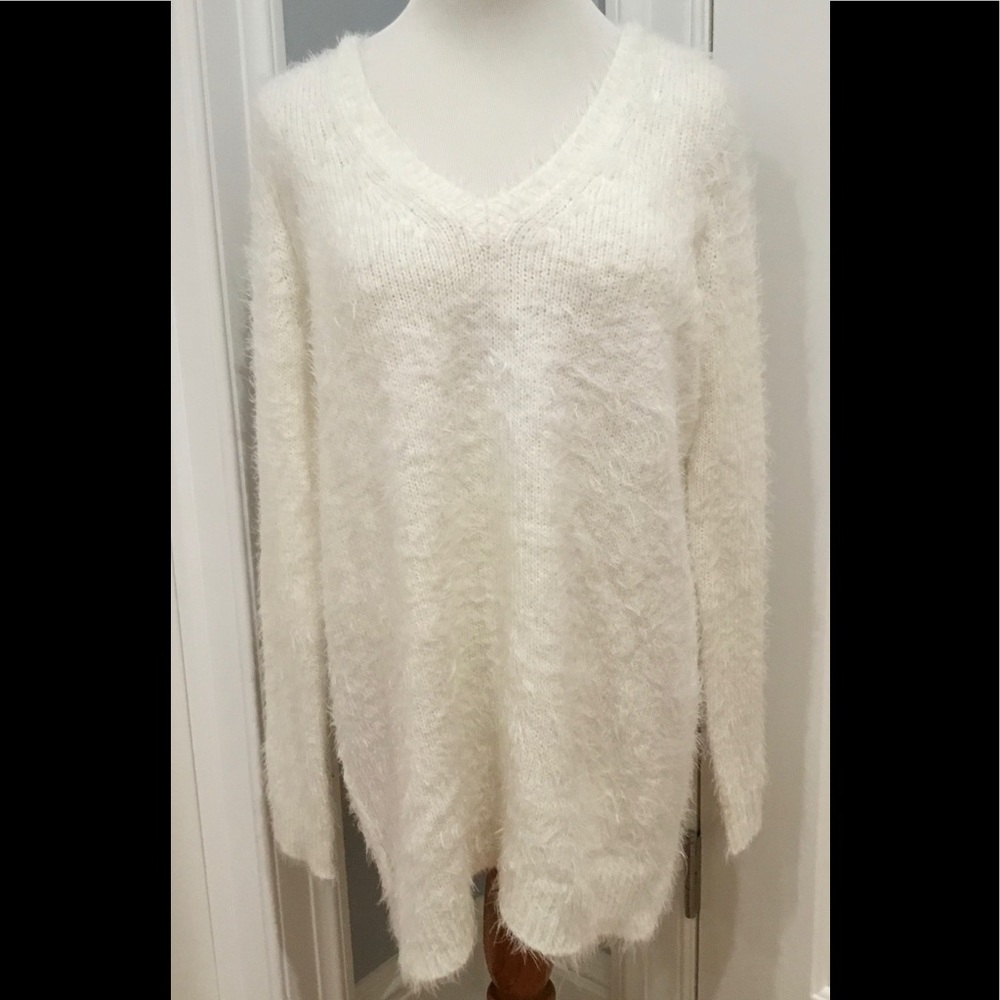 OVERSIZED FLUFFY 525 AMERICA V NECK SWEATER XS-LG